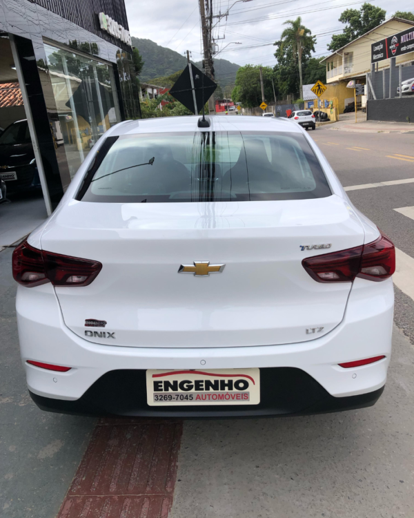 Chevrolet Onix Sedan Plus LTZ 1.0TB MT6 - - 2022/2023 - Image 4