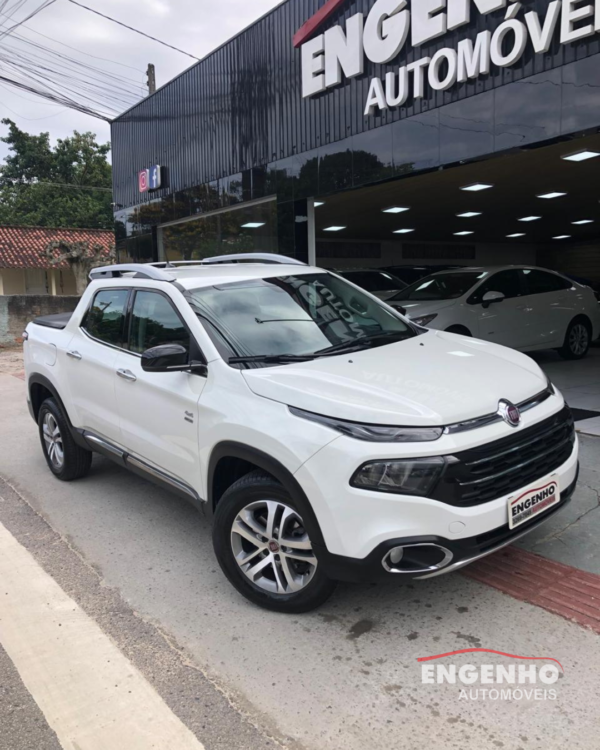 VENDIDO - Fiat Toro Volcano AT9 4x4 Diesel - 2017/2018