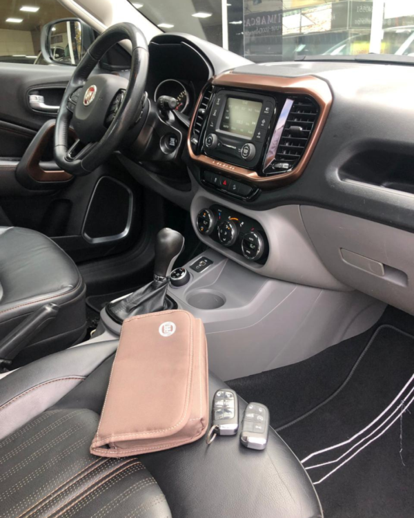 VENDIDO - Fiat Toro Volcano AT9 4x4 Diesel - 2017/2018 - Image 6