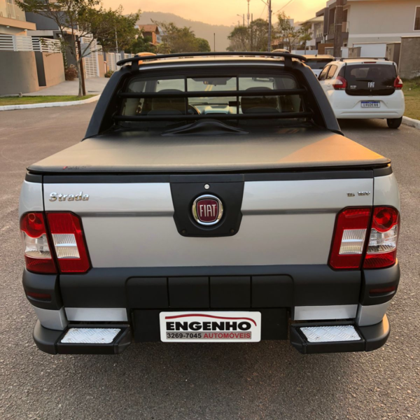 VENDIDO - Fiat strada trekking 1.6 cabine dupla 2013/2013 - Image 4