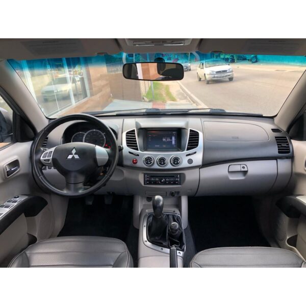 VENDIDO - Mitsubishi l200 triton hpe 3.2 diesel 4x4 - 2013/2013 - Image 5