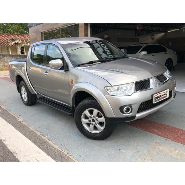 VENDIDO - Mitsubishi l200 triton hpe 3.2 diesel 4x4 - 2013/2013