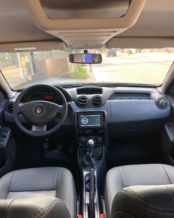 Renault Duster Dynamique 2.0- MT6 - 2012-2013 - Image 4