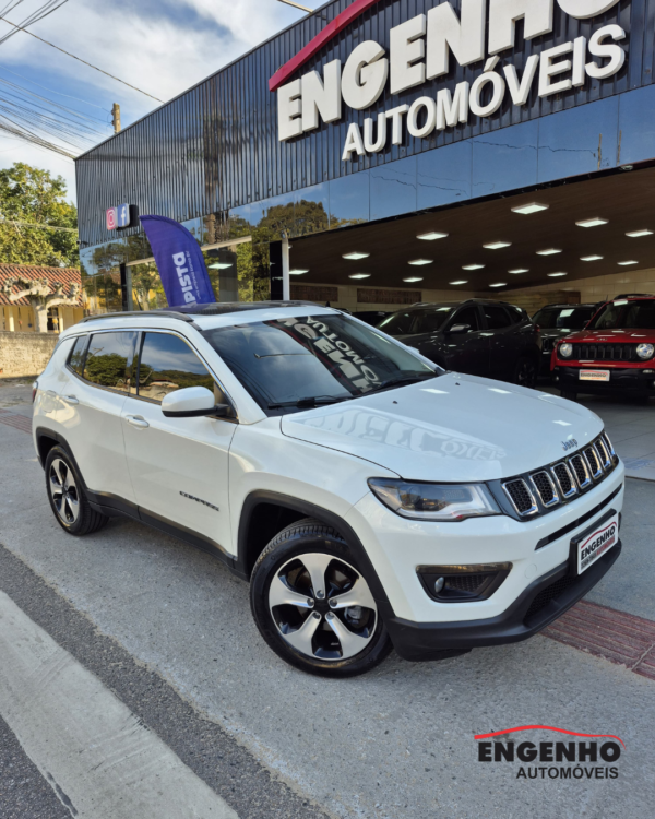 Jeep Compass Longitude 2.0 At6 - Flex - c/ teto solar e panorâmico - 2018/2018