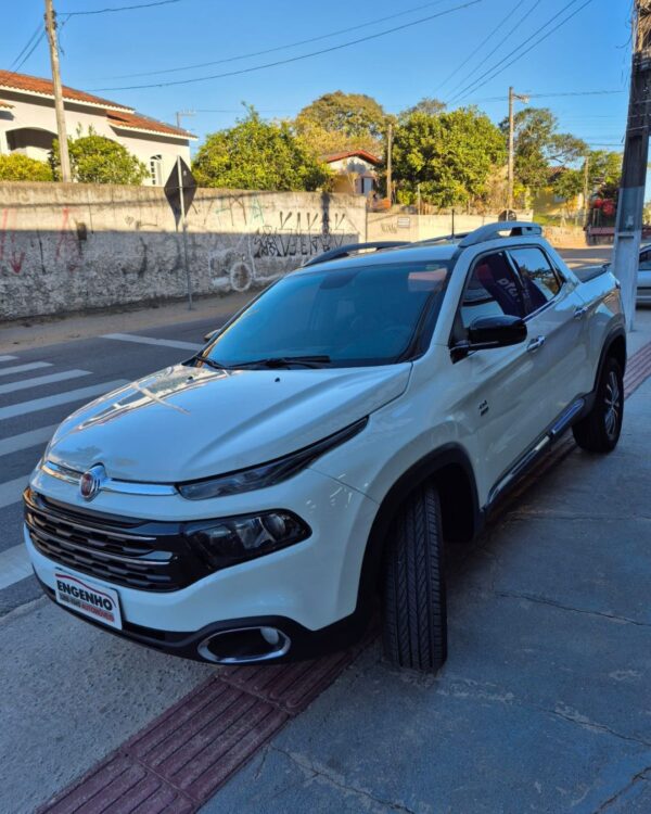Fiat Toro Volcano AT9 4×4 Diesel – 2019/2019 - Image 2